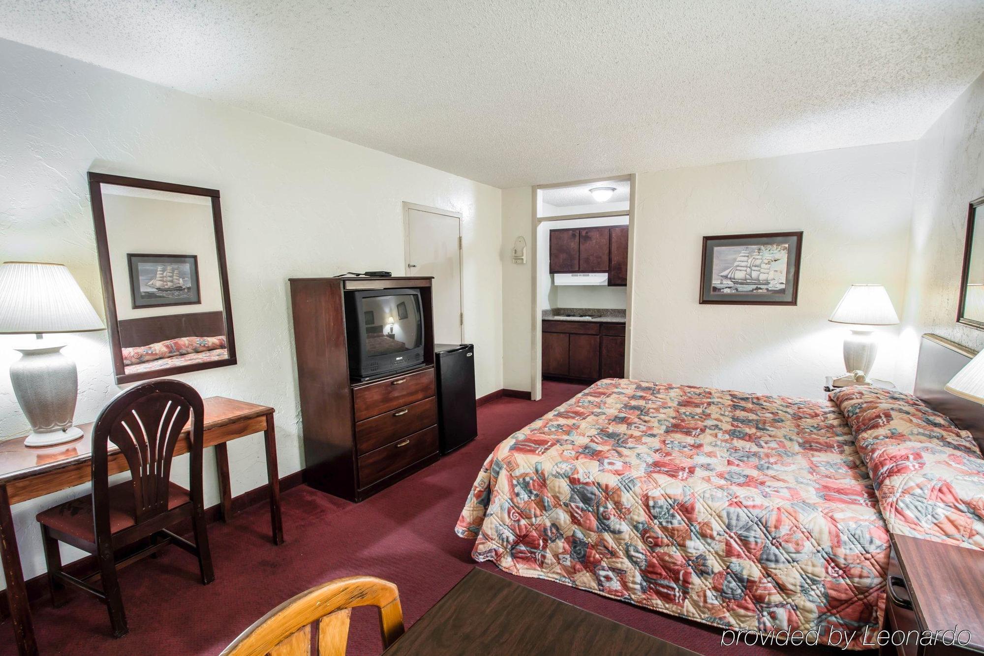 Rodeway Inn & Conference Center 奥兰治帕克 外观 照片